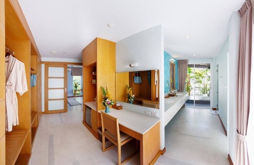 Khao Lak Villa | Jacuzzi Villa in Khao Lak with a romantic outdoor Jacuzzi JV#6