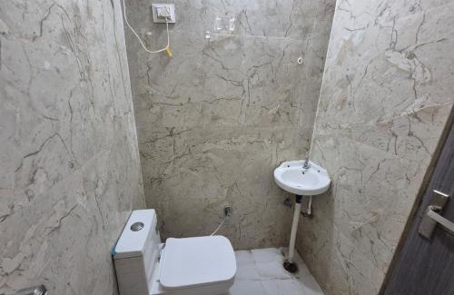 Greater Noida Hotel | Jagdamba Homestay