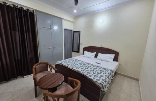 Greater Noida Hotel | Jagdamba Homestay