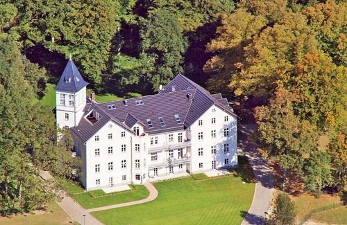 Hohen Niendorf Apartment | Jagdschloss WE 1: comfortable and high-quality furnished 2-room apartment