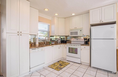 Siesta Key Villa | Jamaica Royale #40 - 3 Heated Pools on the Beach - One Ocean-Side!