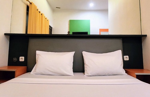 Menteng Hotel | Jambrut Inn