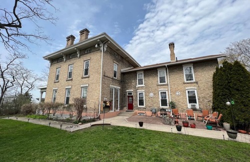Bay City Apartment | James’ Entire Apt @ the Historic McCormick House