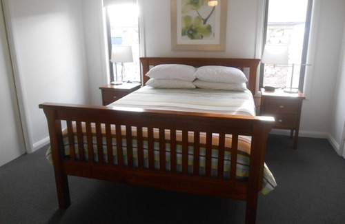 Dalrymple House | Jameson's Run ~ walking distance to beach ~ Free Wifi