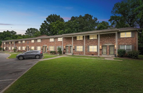 Nashville Apartment | Jamestown D10 I Comfy 2 Bed 1 Bath