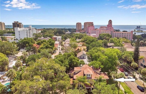Historic Old Northeast Apartment | Jannus Suite at ONE Inn: King Bed, Kitchenette, Near Downtown & Vinoy Park