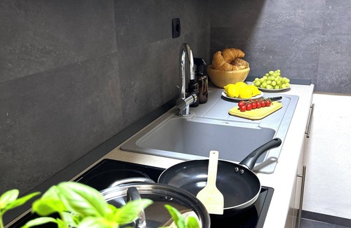 Innenstadt-Ost Apartment | Japandy Style Dortmund, balcony, parking space