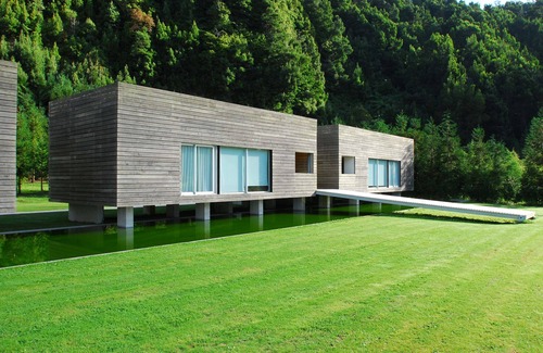 Furnas House | Japanese Cedar Villa