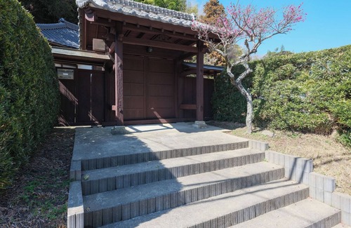 Katori House | Japanese house with Yakuimon gate near Katori Shrine | Parking available for 7 cars | Tatami tokono/Katori Chiba