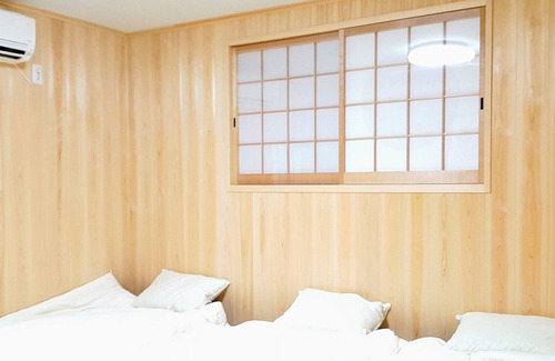 Minato House | Japanese townhouse for 1 to 4 people, 7-minute walk from Asashiobashi in Osaka