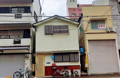 Minato House | Japanese townhouse for 1 to 4 people, 7-minute walk from Asashiobashi in Osaka