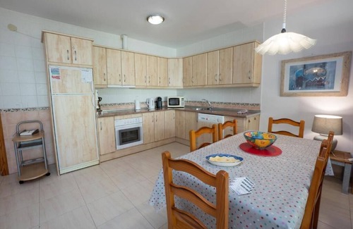 Chimenea Apartment | Jardines de Burriana 13 con Piscina, Wifi, A/A y Cerca de la Playa Burriana