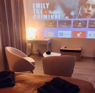 Sainte-Anne - Faubourg Noyon Apartment | Jardins de Castille - 200m de la gare - Home cinéma