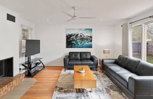 Merrijig Cabin | Jarrah Lodge - pleasant views to Mt Buller and surrounding mountains.