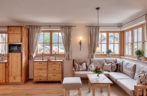 Muhlwinkl Apartment | Jasmin vacation apartment with south-facing terrace and mountain view