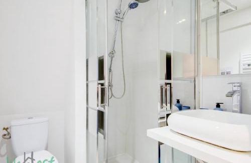 Saint-Maurice Pellevoisin Apartment | Jasmine-Close to station,Grd Palais,Zénith&Center