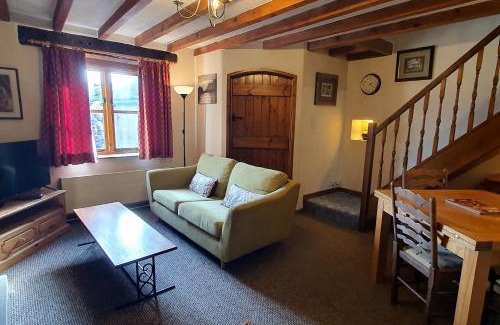 Youlgreave House | Jasmine Cottage, Youlgrave Nr Bakewell