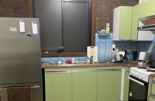Reservoir House | Jasmine Room- 5 minutes walk to Edwards Lake