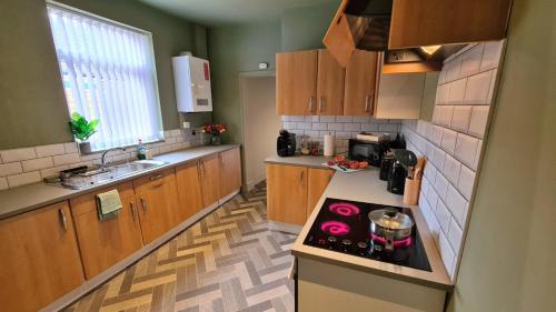 Forsbrook House | Jasper's by Spires Accommodation within easy reach of Trentham Gardens
