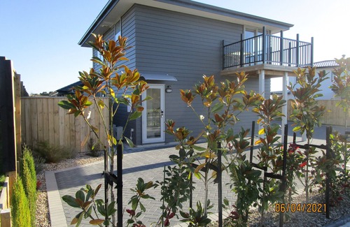 Wharewaka Apartment | Jaw Dropping Views, Taupo View Loft in stunning Wharewaka.