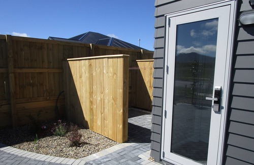 Wharewaka Apartment | Jaw Dropping Views, Taupo View Loft in stunning Wharewaka.
