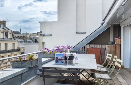 L'Europe Apartment | Jaw Dropping Vistas-Magnify Your Trip With an Exceptional Stay in Champs Elysees