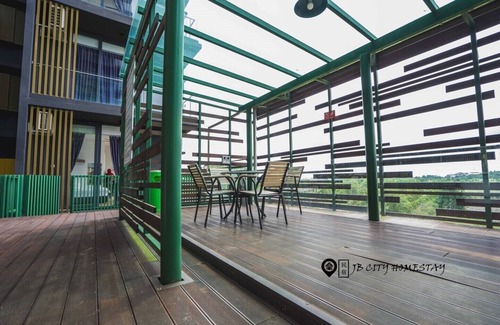 Tebrau Apartment | JB Mount Austin Cube 8 teens Brand New 2 Big beds
