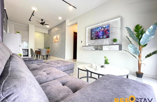 Central District Apartment | JB SeaView with Balcony Country Garden Danga Bay for 6 Pax