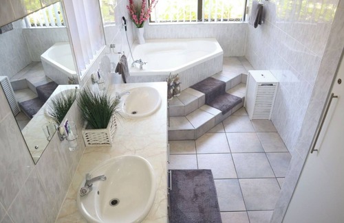 Wavecrest Bed & Breakfast | JBayholiday