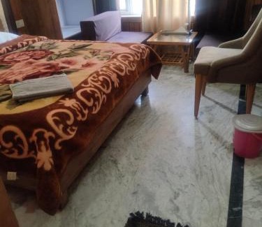 Sitapur Hotel | Jbk hotel sirsi near helipad