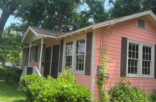 Mobile House | JD's Battle House Bungalow