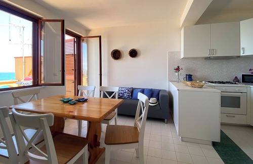 Costa Saracena-Castelluccio Apartment | JERRY BEACH HOUSE