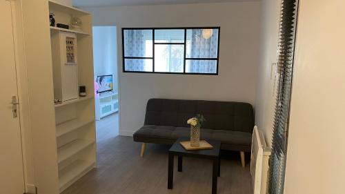 Le-Plessis-Trevise Apartment | Jean Kiffer