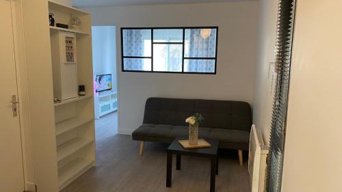 Le-Plessis-Trevise Apartment | Jean Kiffer