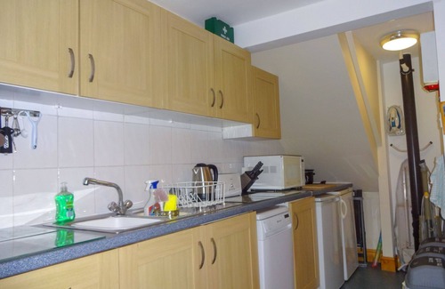 Thornthwaite Cottage | Jebel Kasr, Thornthwaite - a cottage that sleeps 2 guests in 1 bedroom