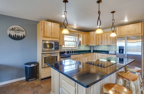 Indian Mountain Cabin | Jefferson Cabin w/Fire Pit & Sauna Near Hiking!