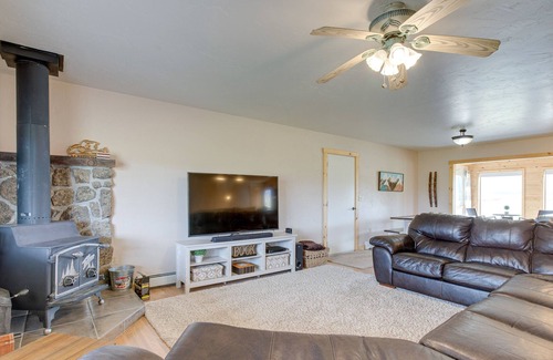 Jefferson House | Jefferson Home w/ Mountain Views: Near Ski Slopes!