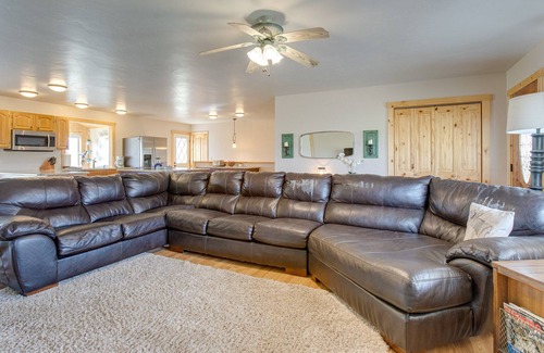 Jefferson House | Jefferson Home w/ Mountain Views: Near Ski Slopes!