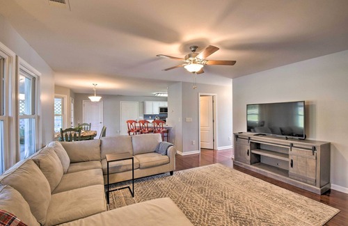 Jefferson House | Jefferson Home w/Screened Patio - on 1 Acre!