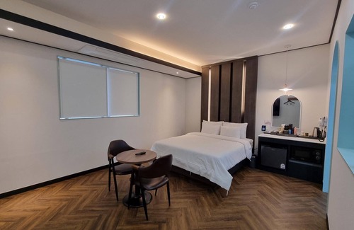 Aewol Hotel | Jeju Aewol Show Drive in Unmanned Hotel