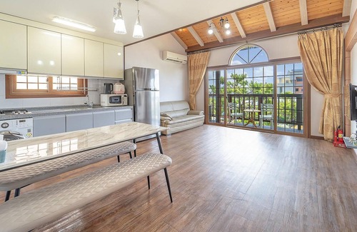 Aewol House | Jeju Sigan Yeohaeng Huyang Pension