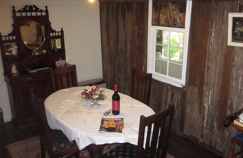 Berrima Cottage | Jellore Cottage - in the heart of town