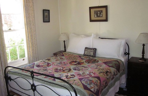 Berrima Cottage | Jellore Cottage - in the heart of town