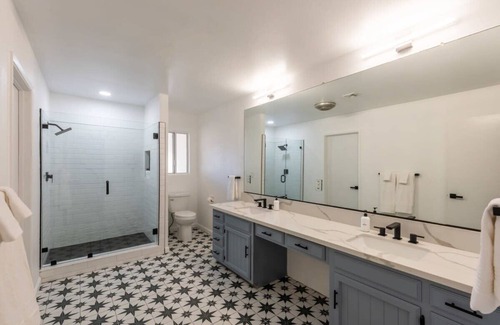 Yucca Valley House | Jellystone Lodge- Walk into Park, Spa, Cowboy Pool
