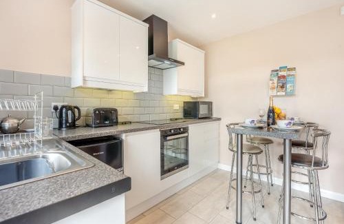 Mersham House | Jemmett Lodge