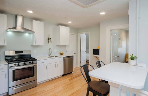 College Hill Apartment | Jennifer's Historic College Hill Apartment - The Lookout