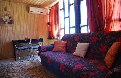 Spata-Artemida Apartment | Jenny's house!Overlooking at mountain and sea views!