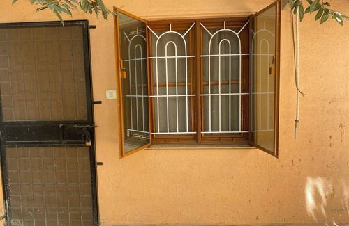 Bengaluru House | Jeraisyl-Guest 1 AC Bedroom House Peaceful and Safe