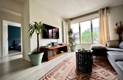 Asnieres-sur-Seine Apartment | Jerickais Appartement Asnières