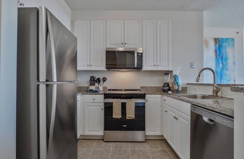 Colgate Center Apartment | Jersey City 2BR nr Waterfront | Easy NYC Commute